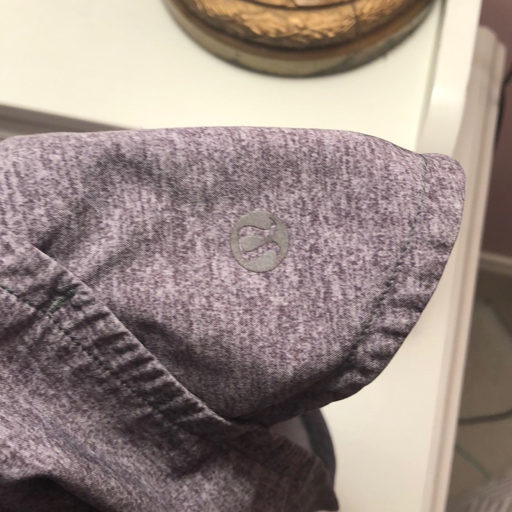 Lululemon Grey Speed up Shorts - Picture 4 of 4
